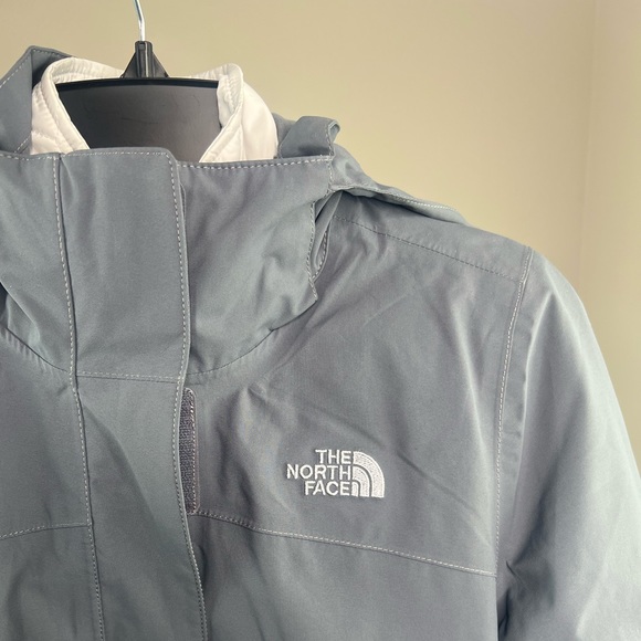 The North Face Women's Carto Triclimate Jacket, Small, Gray - Picture 2 of 16